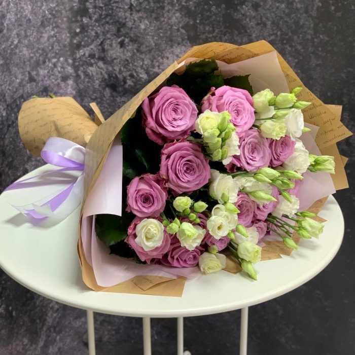 Букет с розовой розой и эустомой, фото 4